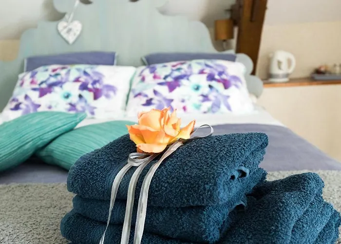 Rive Gauche - D'hotes En Bord D'authion *