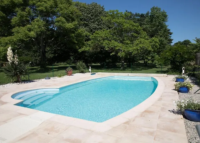 Rive Gauche - D'hotes En Bord D'authion